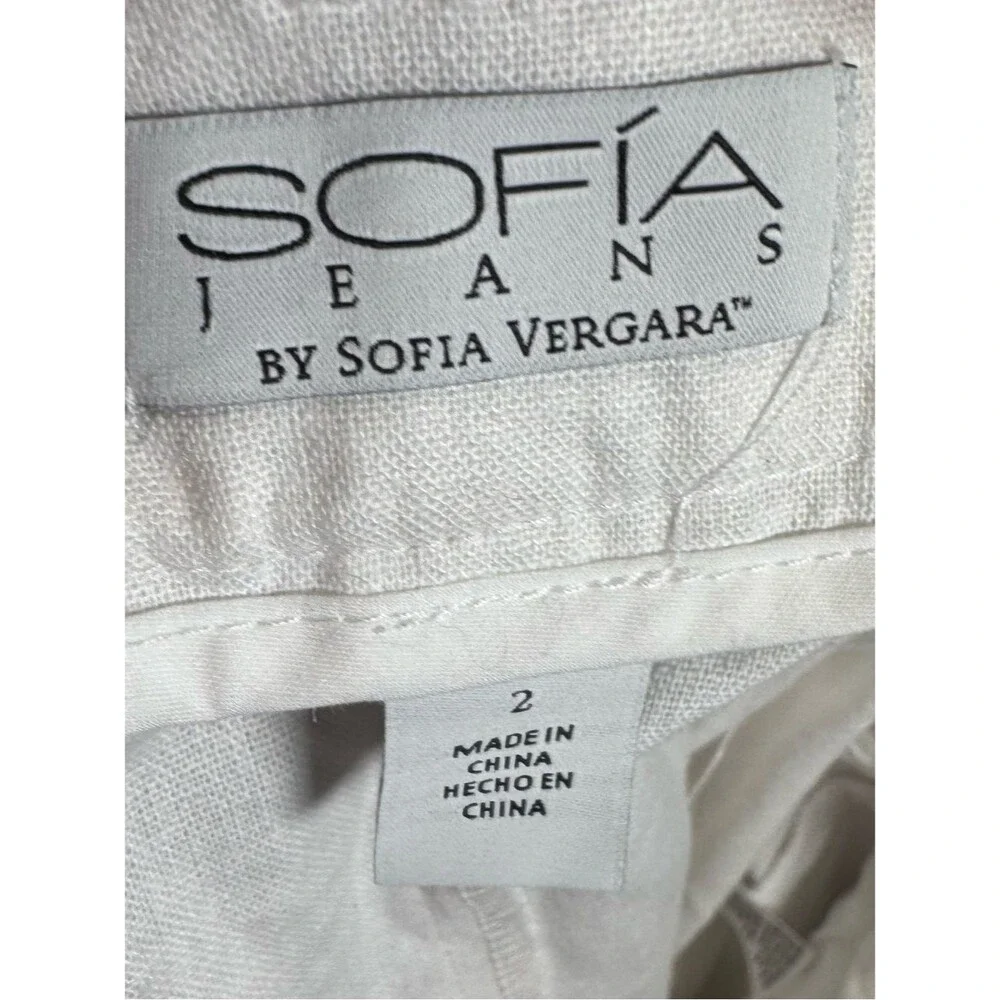 Sofia Vergara white linen blend paperbag style shorts with belt size 2 NWT